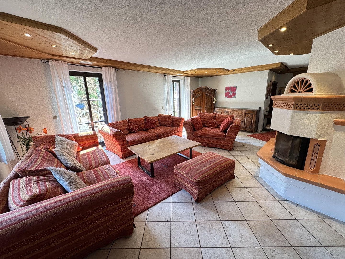 Predaj domu 386 m², pozemok 3.087 m², Mertesheim, Porýnie-Falcko Predaj domu 386 m², pozemok 3.087 m², Mertesheim, Porýnie-Falcko