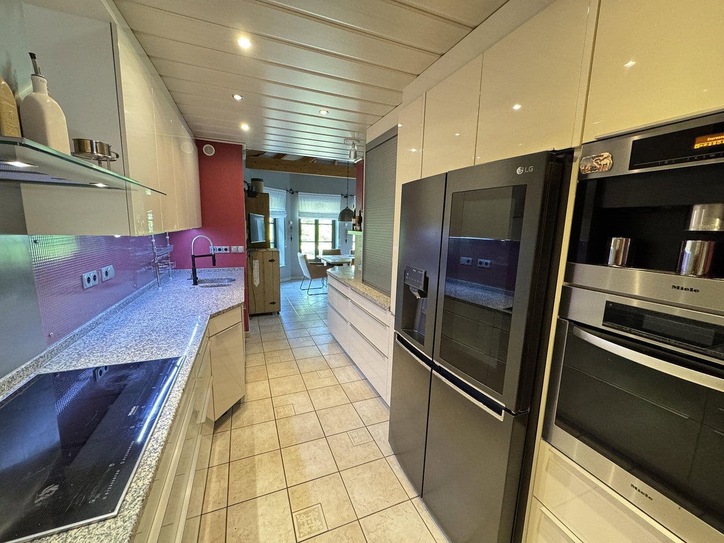 Predaj domu 386 m², pozemok 3.087 m², Mertesheim, Porýnie-Falcko Predaj domu 386 m², pozemok 3.087 m², Mertesheim, Porýnie-Falcko