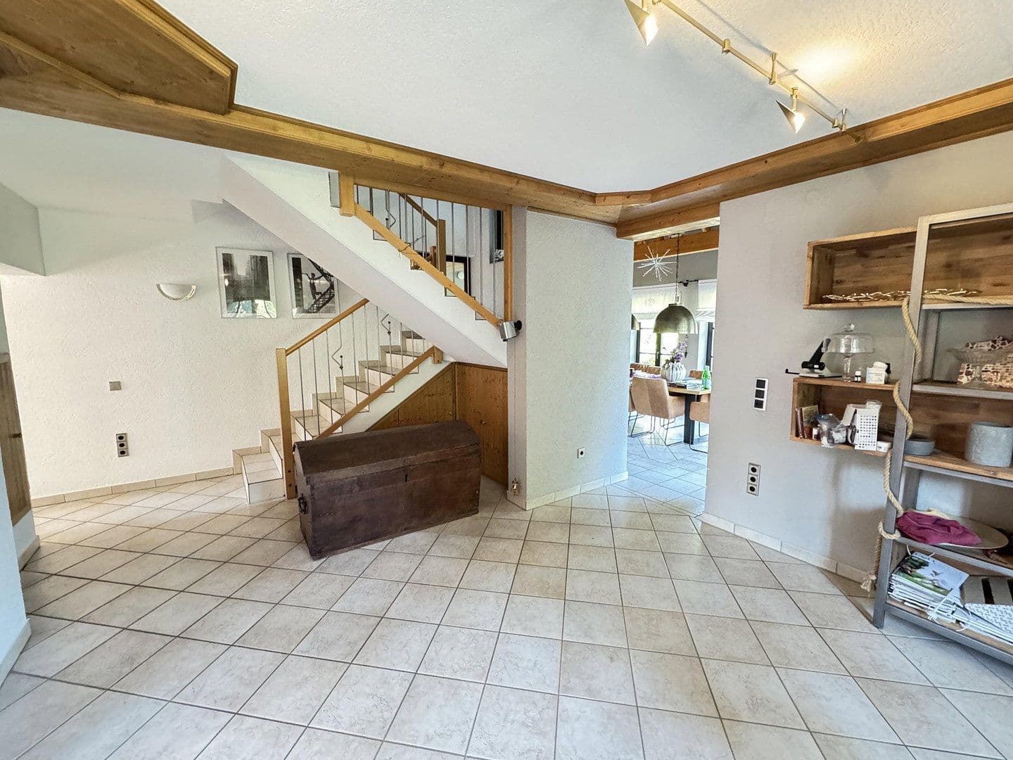Predaj domu 386 m², pozemok 3.087 m², Mertesheim, Porýnie-Falcko Predaj domu 386 m², pozemok 3.087 m², Mertesheim, Porýnie-Falcko