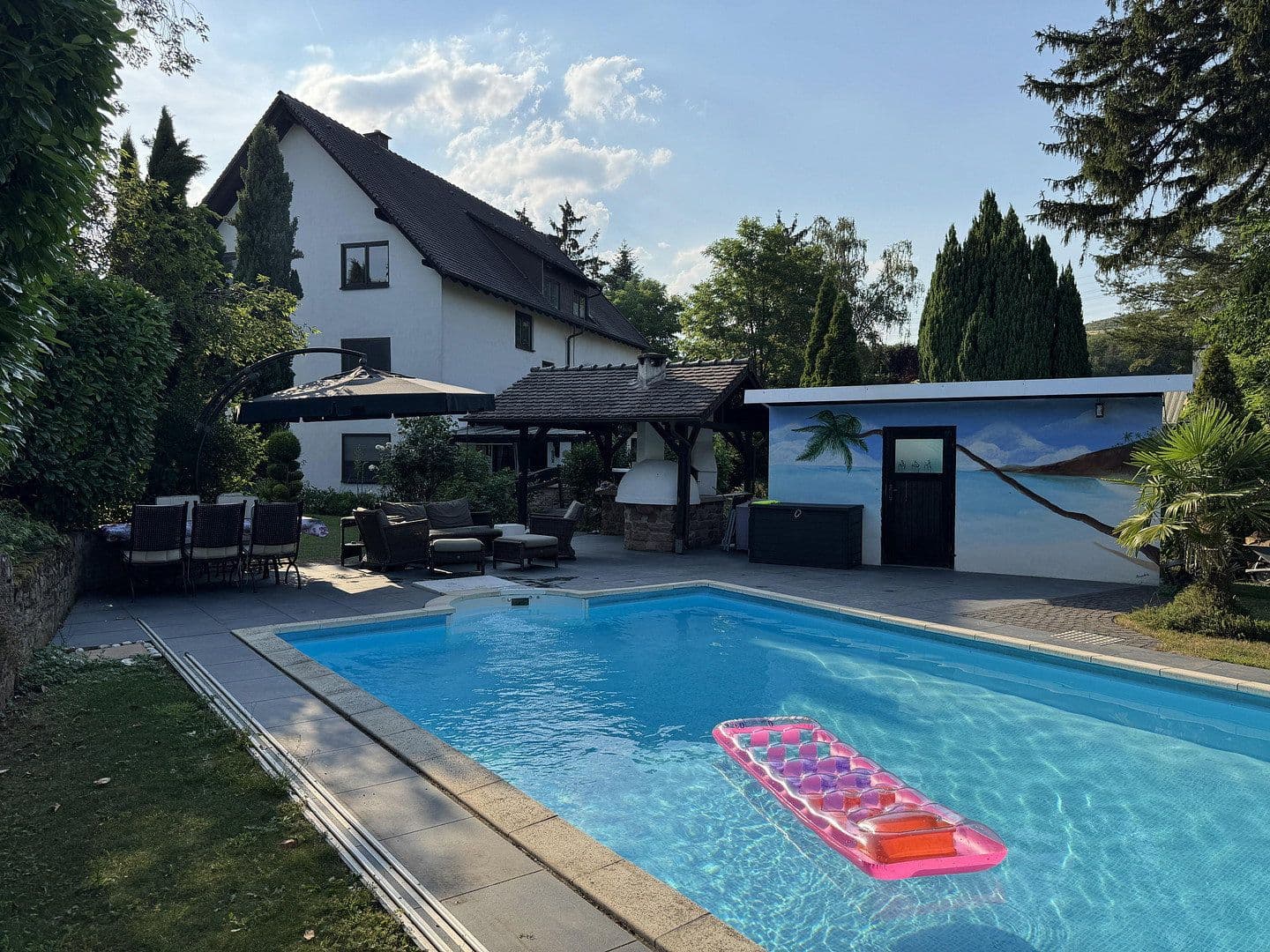 Predaj domu 386 m², pozemok 3.087 m², Mertesheim, Porýnie-Falcko Predaj domu 386 m², pozemok 3.087 m², Mertesheim, Porýnie-Falcko