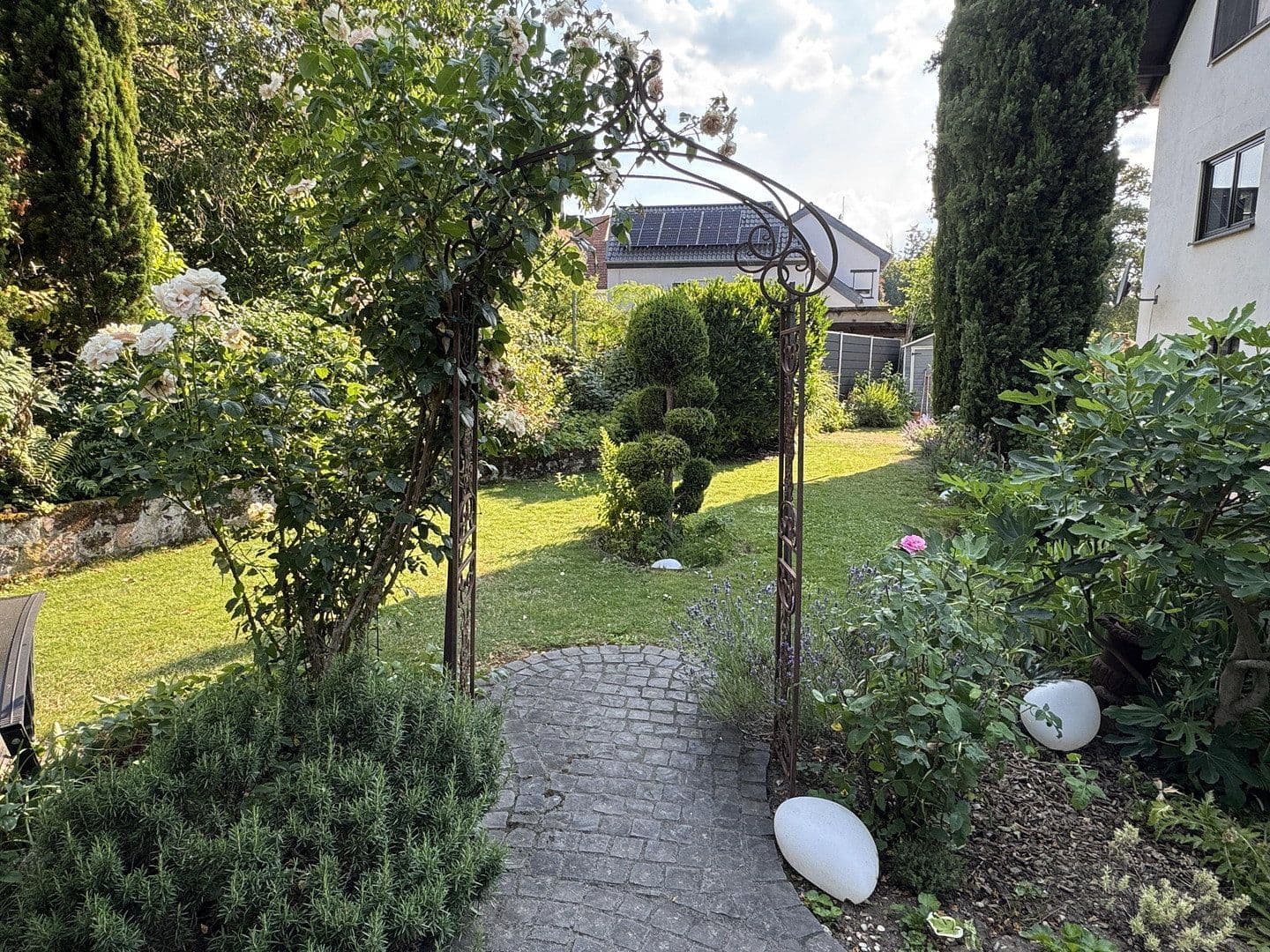 Predaj domu 386 m², pozemok 3.087 m², Mertesheim, Porýnie-Falcko Predaj domu 386 m², pozemok 3.087 m², Mertesheim, Porýnie-Falcko