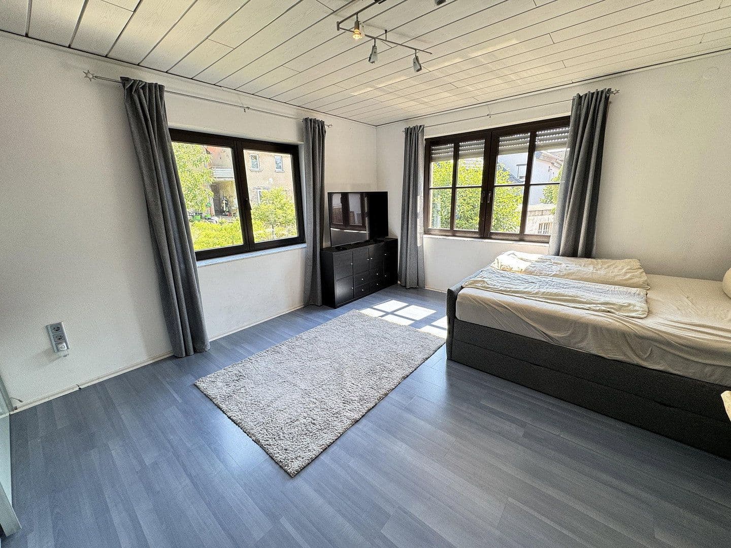 Predaj domu 386 m², pozemok 3.087 m², Mertesheim, Porýnie-Falcko Predaj domu 386 m², pozemok 3.087 m², Mertesheim, Porýnie-Falcko