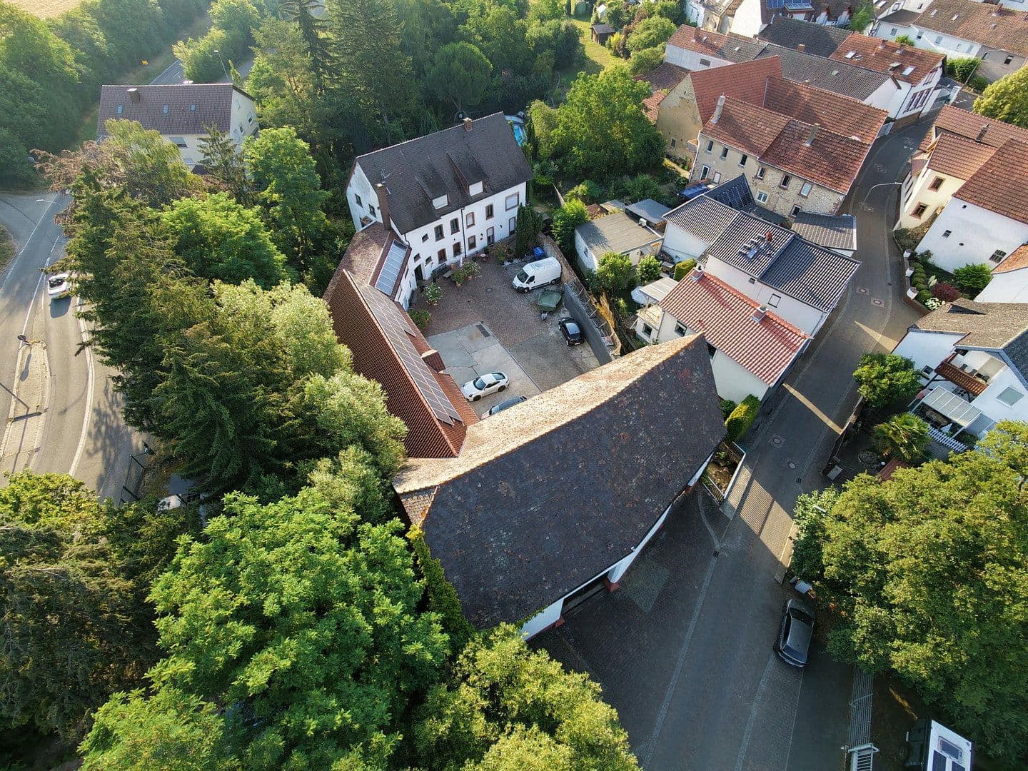 Predaj domu 386 m², pozemok 3.087 m², Mertesheim, Porýnie-Falcko Predaj domu 386 m², pozemok 3.087 m², Mertesheim, Porýnie-Falcko