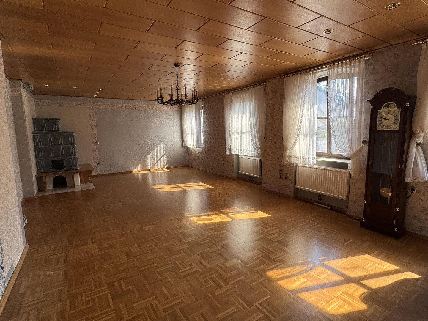 Predaj domu 386 m², pozemok 3.087 m², Mertesheim, Porýnie-Falcko Predaj domu 386 m², pozemok 3.087 m², Mertesheim, Porýnie-Falcko