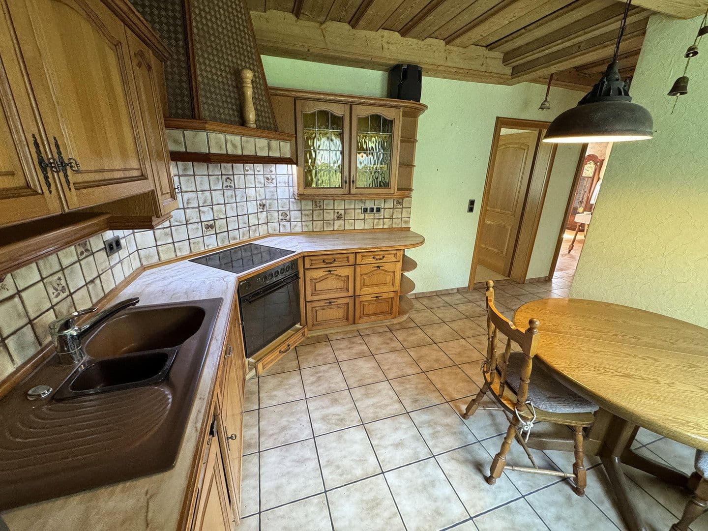 Predaj domu 386 m², pozemok 3.087 m², Mertesheim, Porýnie-Falcko Predaj domu 386 m², pozemok 3.087 m², Mertesheim, Porýnie-Falcko