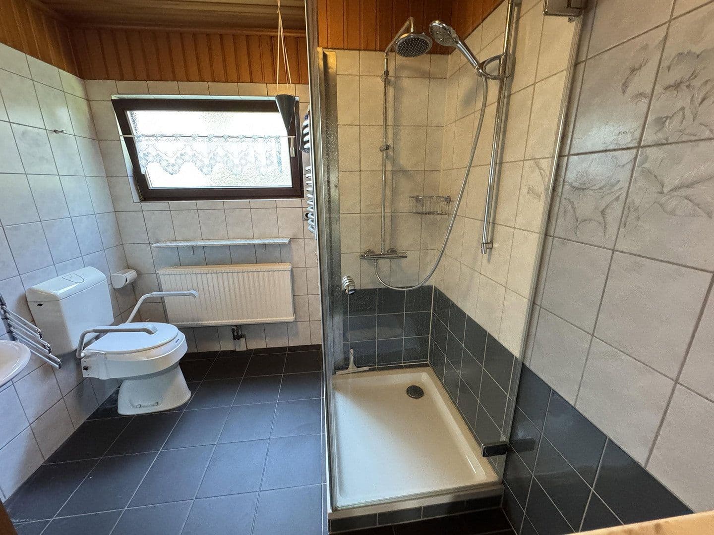 Predaj domu 386 m², pozemok 3.087 m², Mertesheim, Porýnie-Falcko Predaj domu 386 m², pozemok 3.087 m², Mertesheim, Porýnie-Falcko