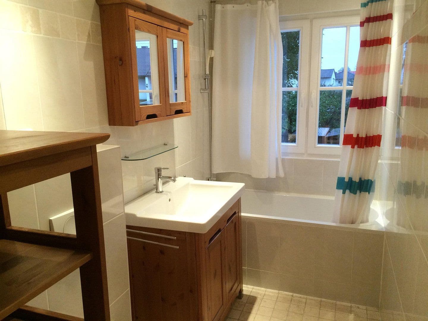 Predaj domu 104 m², pozemok 188 m², Sinzingerstraße 10, Fürstenfeldbruck, Bavorsko Predaj domu 104 m², pozemok 188 m², Sinzingerstraße 10, Fürstenfeldbruck, Bavorsko