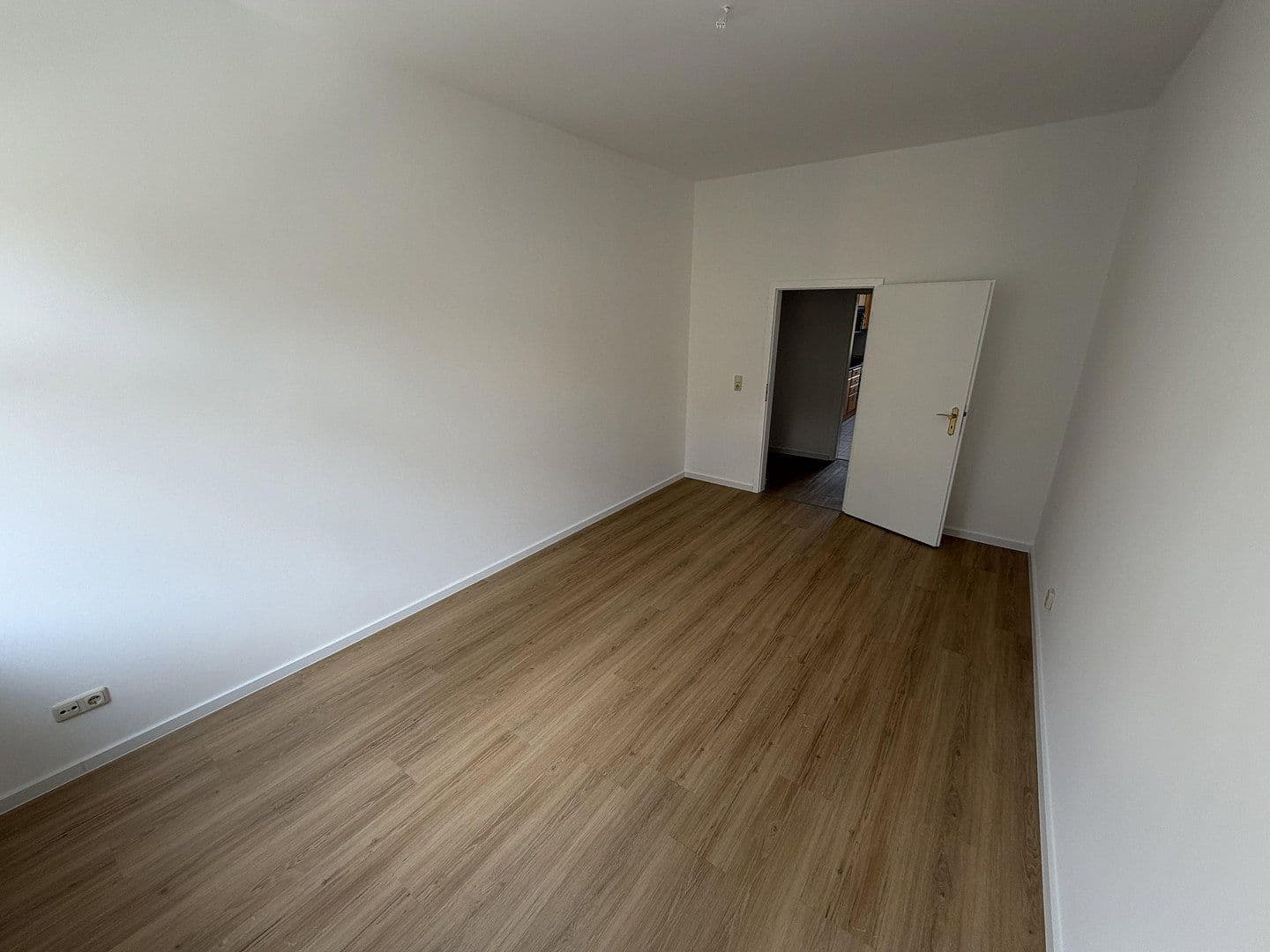 Prenájom bytu 2-izbový 82 m², Milchinselstraße 2, Erfurt, Durínsko Prenájom bytu 2-izbový 82 m², Milchinselstraße 2, Erfurt, Durínsko