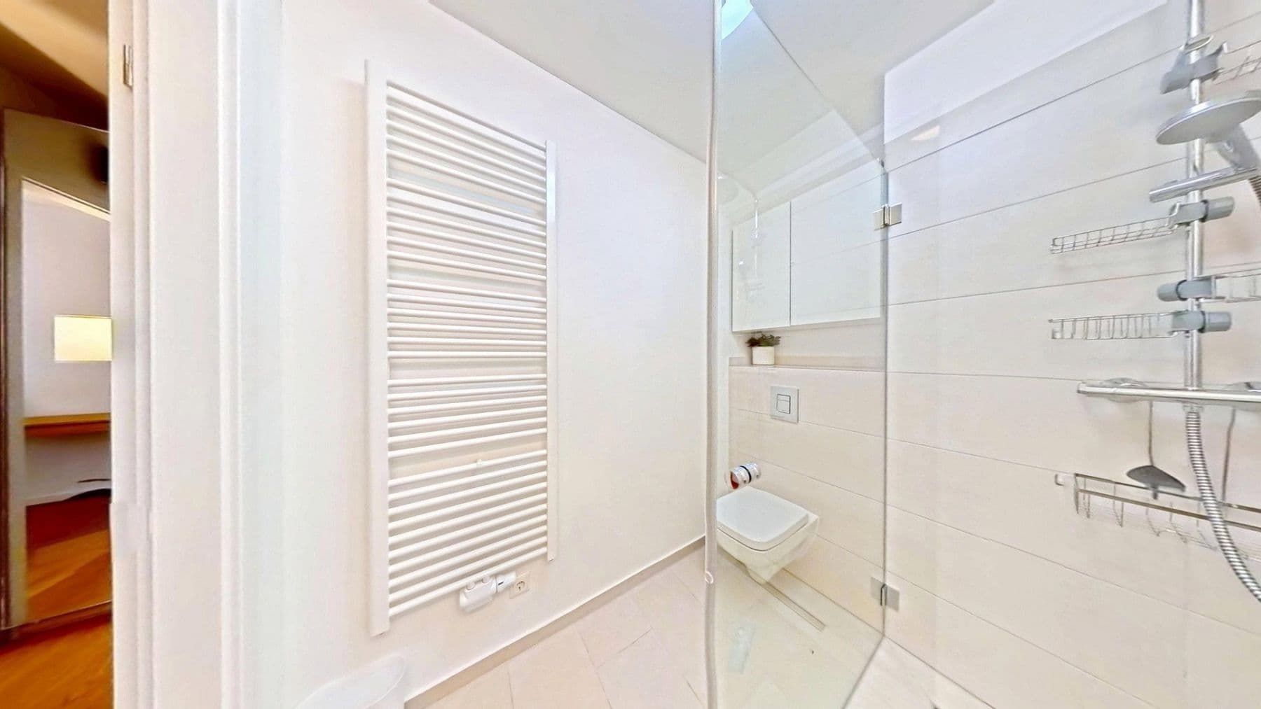 Prenájom bytu 3-izbový 72 m², Pasewalker str. 96, Berlin, Berlín Prenájom bytu 3-izbový 72 m², Pasewalker str. 96, Berlin, Berlín