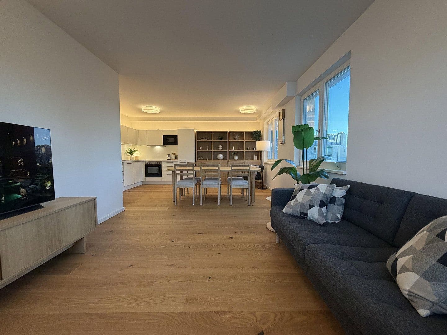 Prenájom bytu 3-izbový 72 m², Pasewalker str. 96, Berlin, Berlín Prenájom bytu 3-izbový 72 m², Pasewalker str. 96, Berlin, Berlín