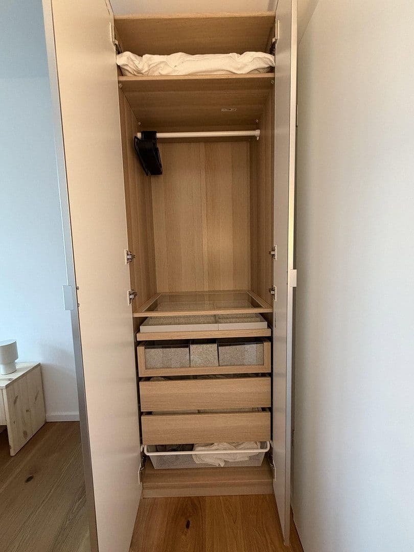 Prenájom bytu 3-izbový 72 m², Pasewalker str. 96, Berlin, Berlín Prenájom bytu 3-izbový 72 m², Pasewalker str. 96, Berlin, Berlín