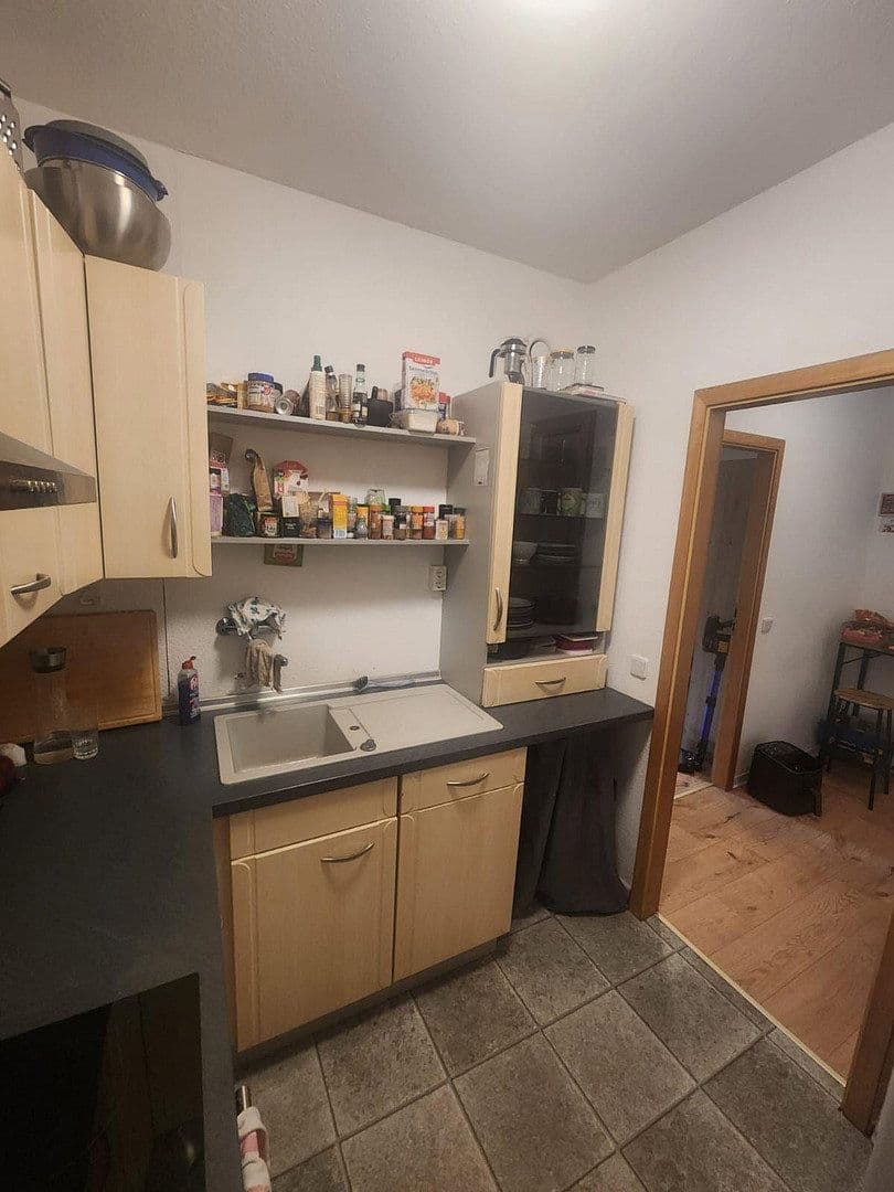 Prenájom bytu 14 m², Brodaer Straße 7, Neubrandenburg, Meklenbursko-Predpomoransko Prenájom bytu 14 m², Brodaer Straße 7, Neubrandenburg, Meklenbursko-Predpomoransko