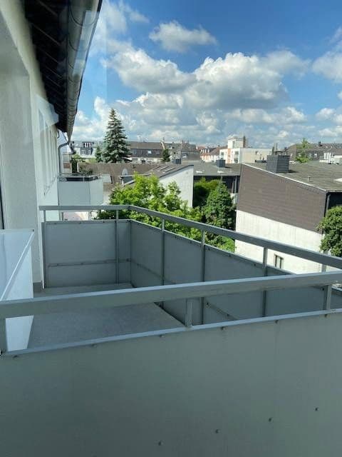 Prenájom bytu 2-izbový 49 m², Frankfurt am Main, Hesensko Prenájom bytu 2-izbový 49 m², Frankfurt am Main, Hesensko