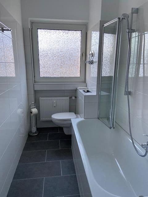 Prenájom bytu 2-izbový 49 m², Frankfurt am Main, Hesensko Prenájom bytu 2-izbový 49 m², Frankfurt am Main, Hesensko