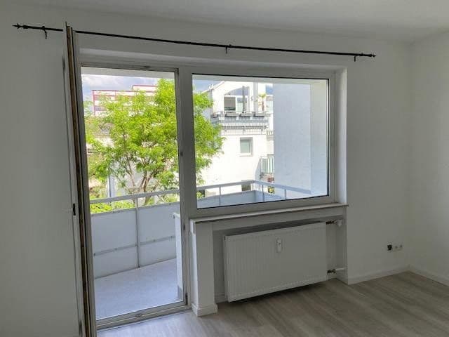 Prenájom bytu 2-izbový 49 m², Frankfurt am Main, Hesensko Prenájom bytu 2-izbový 49 m², Frankfurt am Main, Hesensko