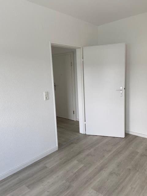 Prenájom bytu 2-izbový 49 m², Frankfurt am Main, Hesensko Prenájom bytu 2-izbový 49 m², Frankfurt am Main, Hesensko