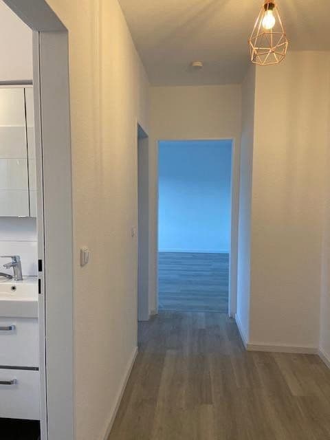 Prenájom bytu 2-izbový 49 m², Frankfurt am Main, Hesensko Prenájom bytu 2-izbový 49 m², Frankfurt am Main, Hesensko