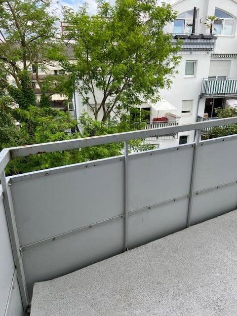 Prenájom bytu 2-izbový 49 m², Frankfurt am Main, Hesensko Prenájom bytu 2-izbový 49 m², Frankfurt am Main, Hesensko