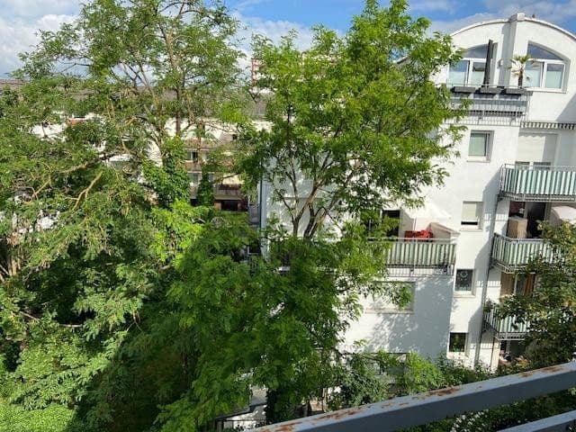Prenájom bytu 2-izbový 49 m², Frankfurt am Main, Hesensko Prenájom bytu 2-izbový 49 m², Frankfurt am Main, Hesensko