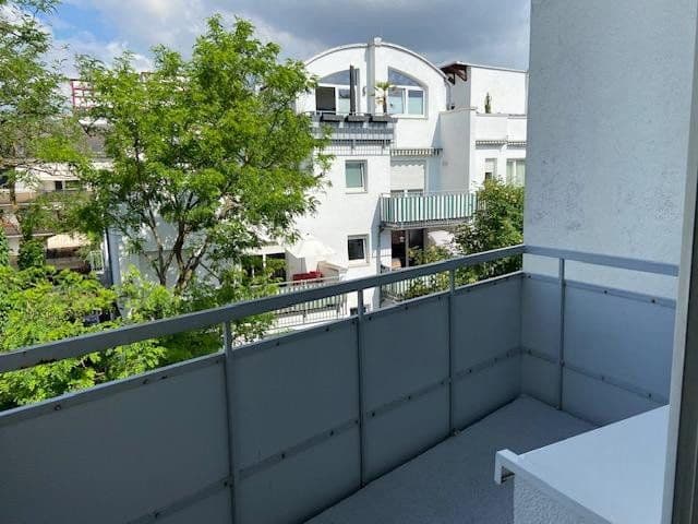 Prenájom bytu 2-izbový 49 m², Frankfurt am Main, Hesensko Prenájom bytu 2-izbový 49 m², Frankfurt am Main, Hesensko