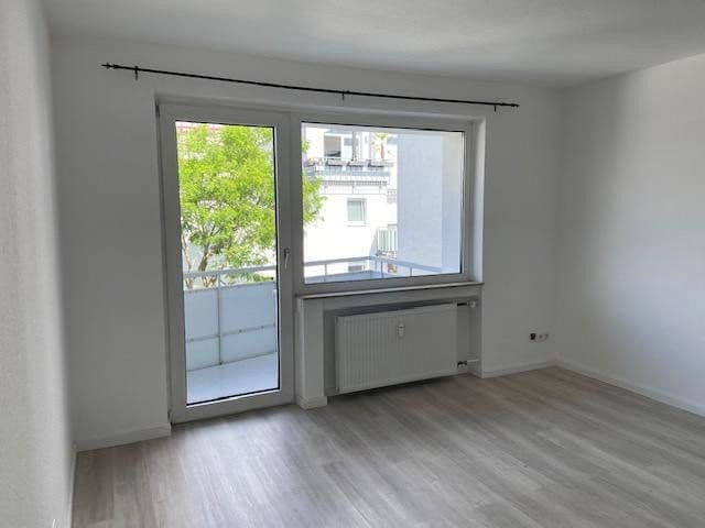 Prenájom bytu 2-izbový 49 m², Frankfurt am Main, Hesensko Prenájom bytu 2-izbový 49 m², Frankfurt am Main, Hesensko
