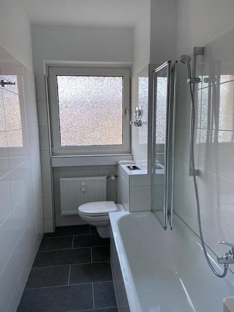 Prenájom bytu 2-izbový 49 m², Frankfurt am Main, Hesensko Prenájom bytu 2-izbový 49 m², Frankfurt am Main, Hesensko