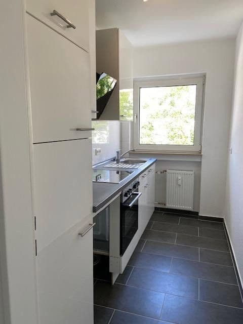 Prenájom bytu 2-izbový 49 m², Frankfurt am Main, Hesensko Prenájom bytu 2-izbový 49 m², Frankfurt am Main, Hesensko
