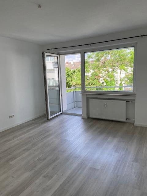 Prenájom bytu 2-izbový 49 m², Frankfurt am Main, Hesensko Prenájom bytu 2-izbový 49 m², Frankfurt am Main, Hesensko