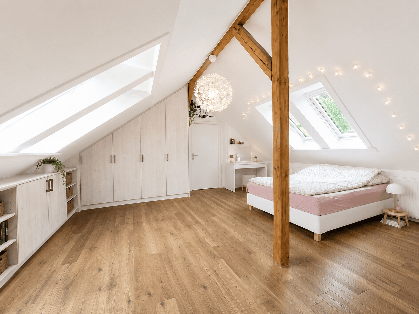 Predaj domu 159 m², pozemok 1.117 m², Kiel, Šlezvicko-Holštajnsko Predaj domu 159 m², pozemok 1.117 m², Kiel, Šlezvicko-Holštajnsko