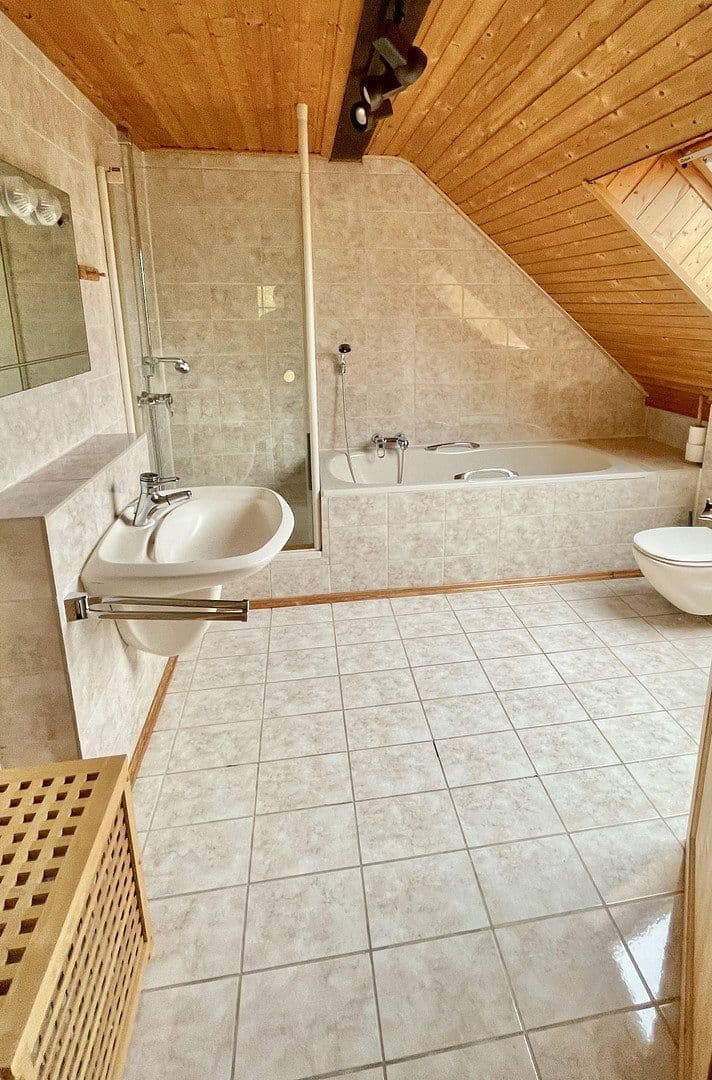 Predaj domu 240 m², pozemok 911 m², Roetgen, Severné Porýnie - Westfálsko Predaj domu 240 m², pozemok 911 m², Roetgen, Severné Porýnie - Westfálsko