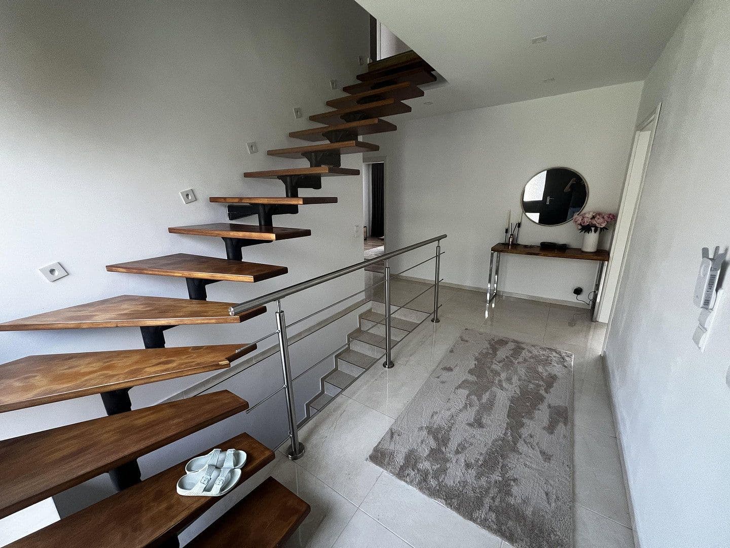 Predaj domu 275 m², pozemok 820 m², Schwalbacherstr 14, Idstein, Hesensko Predaj domu 275 m², pozemok 820 m², Schwalbacherstr 14, Idstein, Hesensko