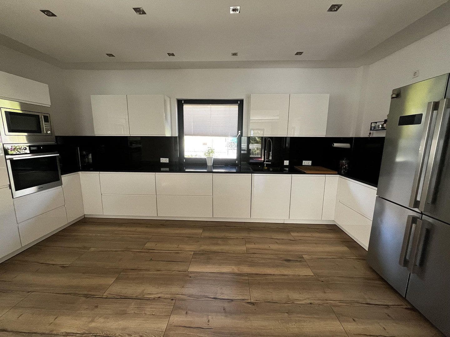 Predaj domu 275 m², pozemok 820 m², Schwalbacherstr 14, Idstein, Hesensko Predaj domu 275 m², pozemok 820 m², Schwalbacherstr 14, Idstein, Hesensko