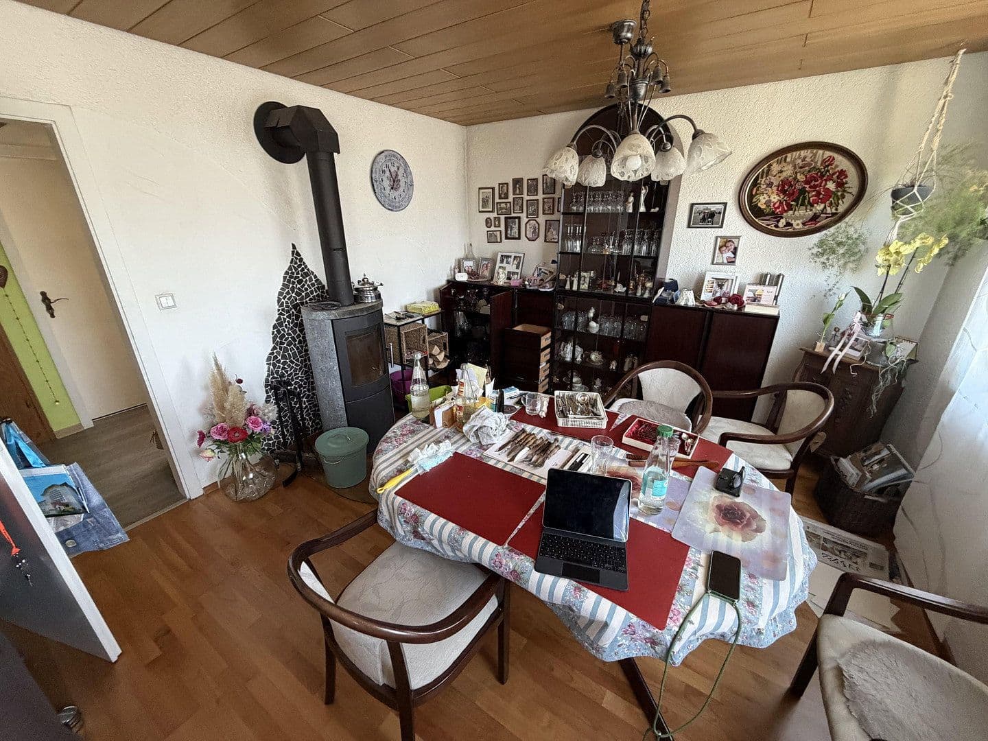 Predaj domu 140 m², pozemok 380 m², Göppingen, Bádensko-Wurttembersko Predaj domu 140 m², pozemok 380 m², Göppingen, Bádensko-Wurttembersko