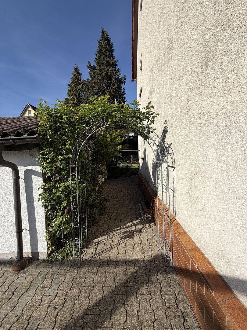Predaj domu 140 m², pozemok 380 m², Göppingen, Bádensko-Wurttembersko Predaj domu 140 m², pozemok 380 m², Göppingen, Bádensko-Wurttembersko