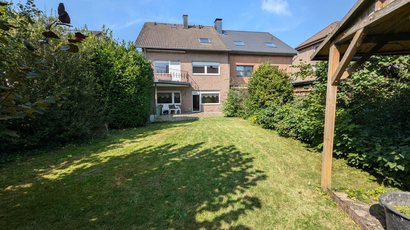 Predaj domu 235 m², pozemok 394 m², Aachen, Severné Porýnie - Westfálsko Predaj domu 235 m², pozemok 394 m², Aachen, Severné Porýnie - Westfálsko