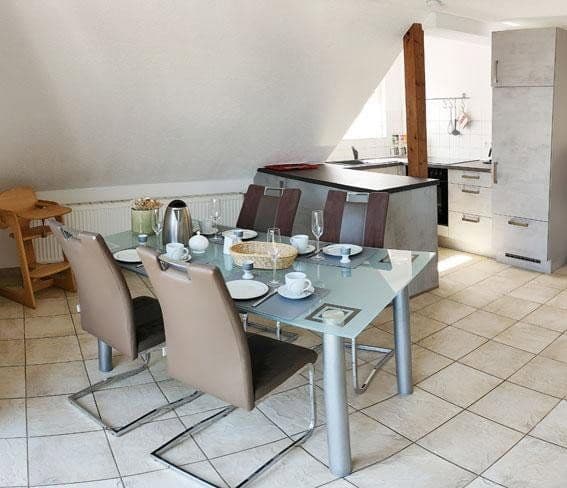 Prenájom bytu 3-izbový 60 m², Fließhornstraße 4a, Konstanz, Bádensko-Wurttembersko Prenájom bytu 3-izbový 60 m², Fließhornstraße 4a, Konstanz, Bádensko-Wurttembersko
