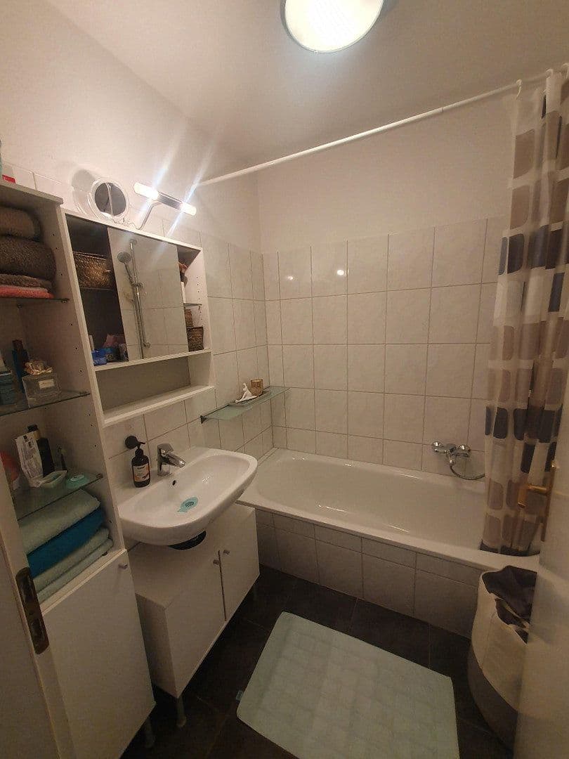 Prenájom bytu 1-izbový 38 m², Gröbenzellerstrasse 2, Puchheim Bhf., Bavorsko Prenájom bytu 1-izbový 38 m², Gröbenzellerstrasse 2, Puchheim Bhf., Bavorsko