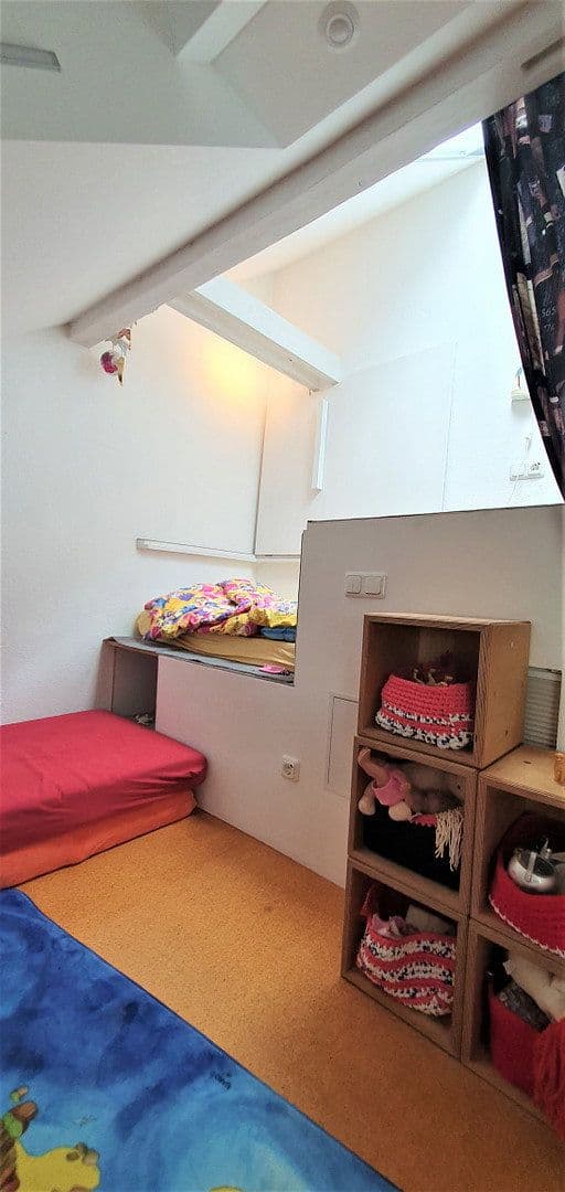 Prenájom bytu 6-izbový 160 m², Nürnberg, Bavorsko Prenájom bytu 6-izbový 160 m², Nürnberg, Bavorsko