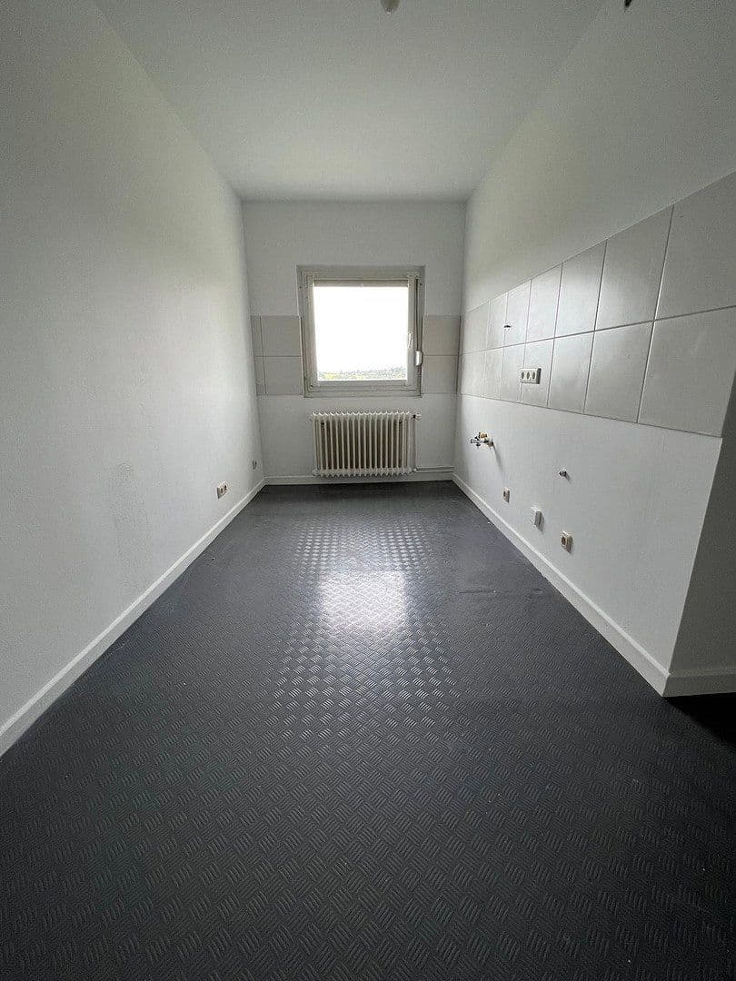 Prenájom bytu 3-izbový 76 m², Hainstrasse 75, Wuppertal, Severné Porýnie - Westfálsko Prenájom bytu 3-izbový 76 m², Hainstrasse 75, Wuppertal, Severné Porýnie - Westfálsko