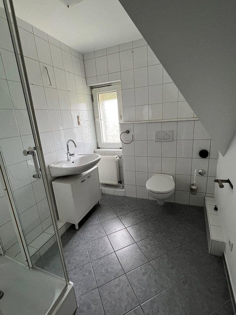 Prenájom bytu 3-izbový 76 m², Hainstrasse 75, Wuppertal, Severné Porýnie - Westfálsko Prenájom bytu 3-izbový 76 m², Hainstrasse 75, Wuppertal, Severné Porýnie - Westfálsko