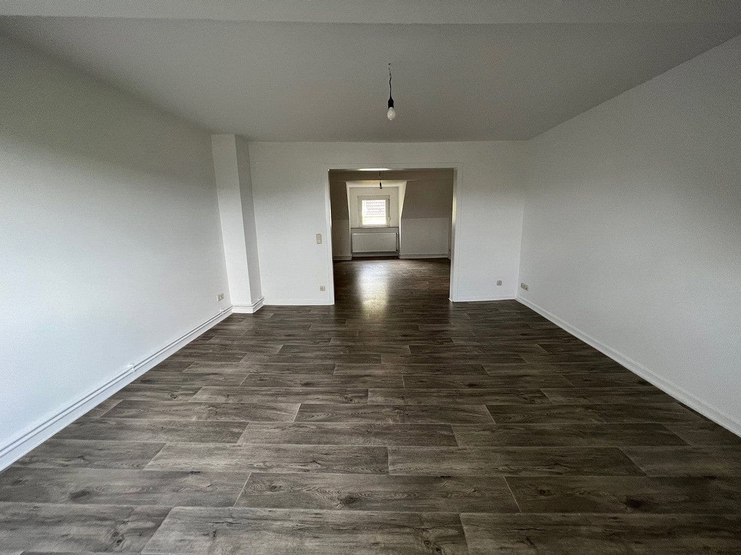 Prenájom bytu 3-izbový 76 m², Hainstrasse 75, Wuppertal, Severné Porýnie - Westfálsko Prenájom bytu 3-izbový 76 m², Hainstrasse 75, Wuppertal, Severné Porýnie - Westfálsko