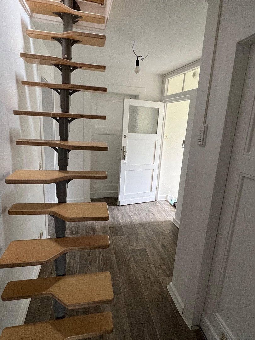 Prenájom bytu 3-izbový 76 m², Hainstrasse 75, Wuppertal, Severné Porýnie - Westfálsko Prenájom bytu 3-izbový 76 m², Hainstrasse 75, Wuppertal, Severné Porýnie - Westfálsko