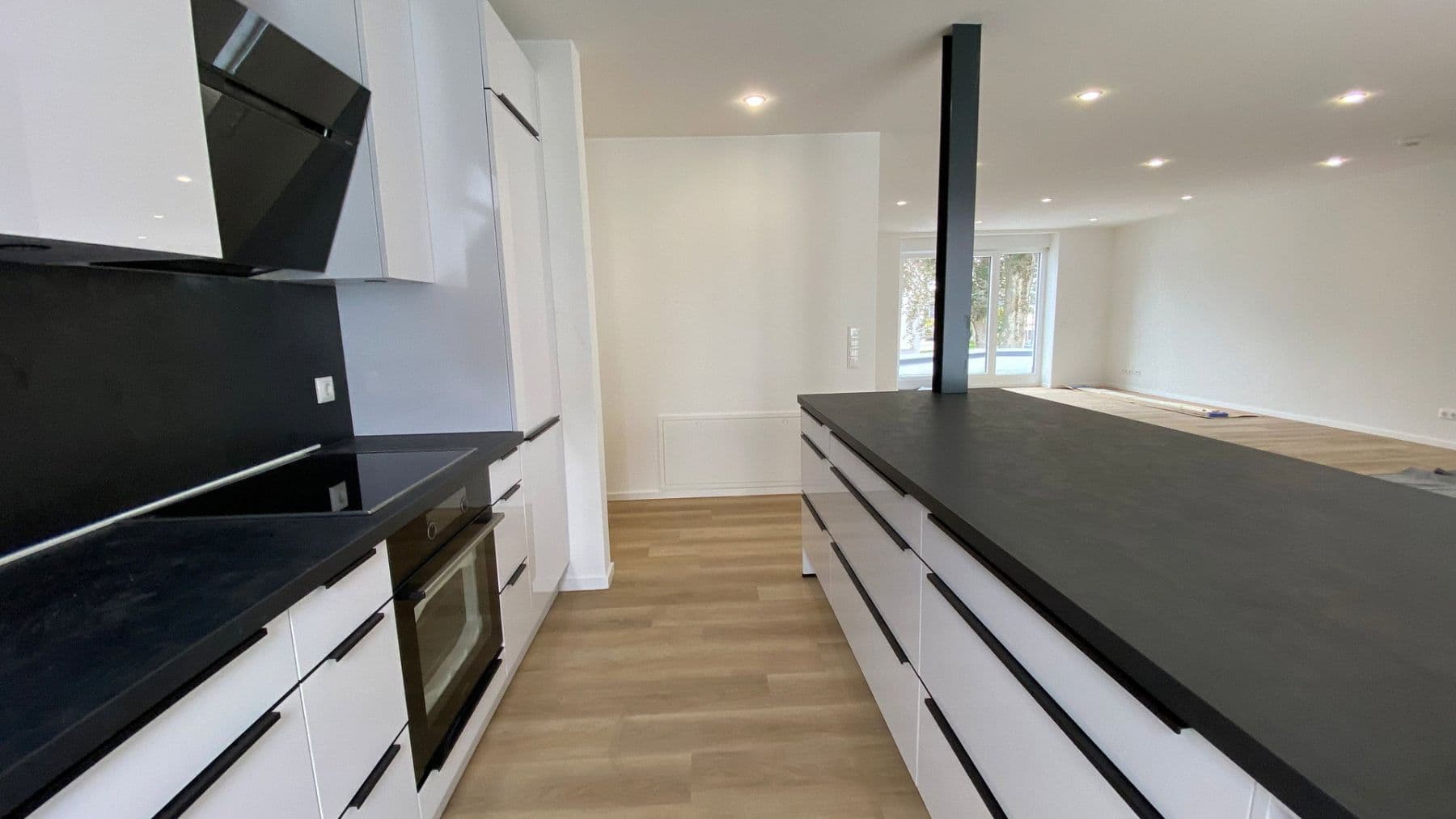Prenájom bytu 4-izbový 135 m², Kirchstraße 3, Langenargen, Bádensko-Wurttembersko Prenájom bytu 4-izbový 135 m², Kirchstraße 3, Langenargen, Bádensko-Wurttembersko