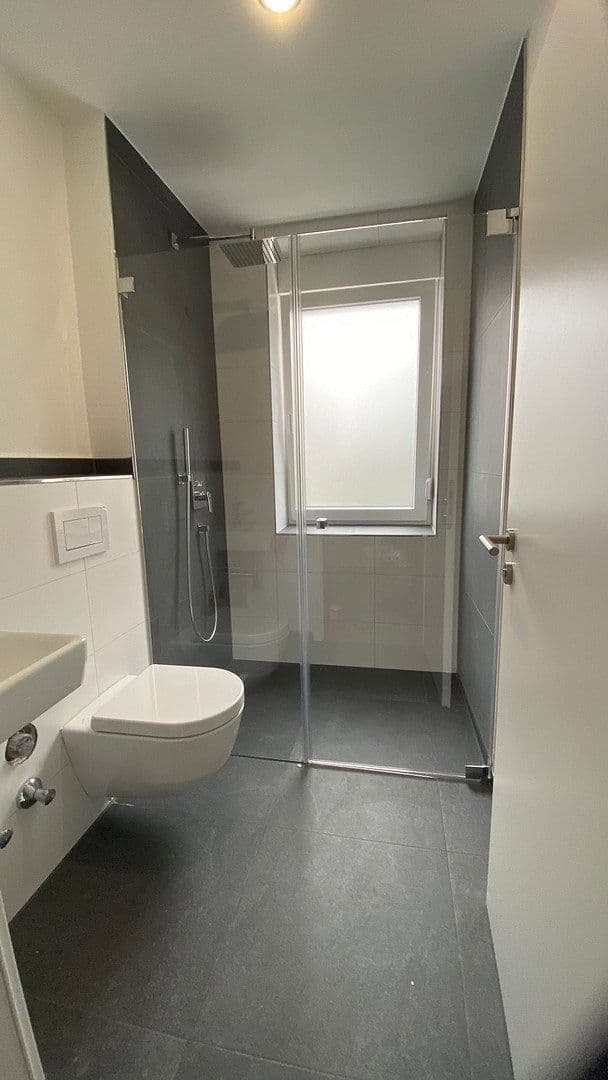 Prenájom bytu 4-izbový 135 m², Kirchstraße 3, Langenargen, Bádensko-Wurttembersko Prenájom bytu 4-izbový 135 m², Kirchstraße 3, Langenargen, Bádensko-Wurttembersko