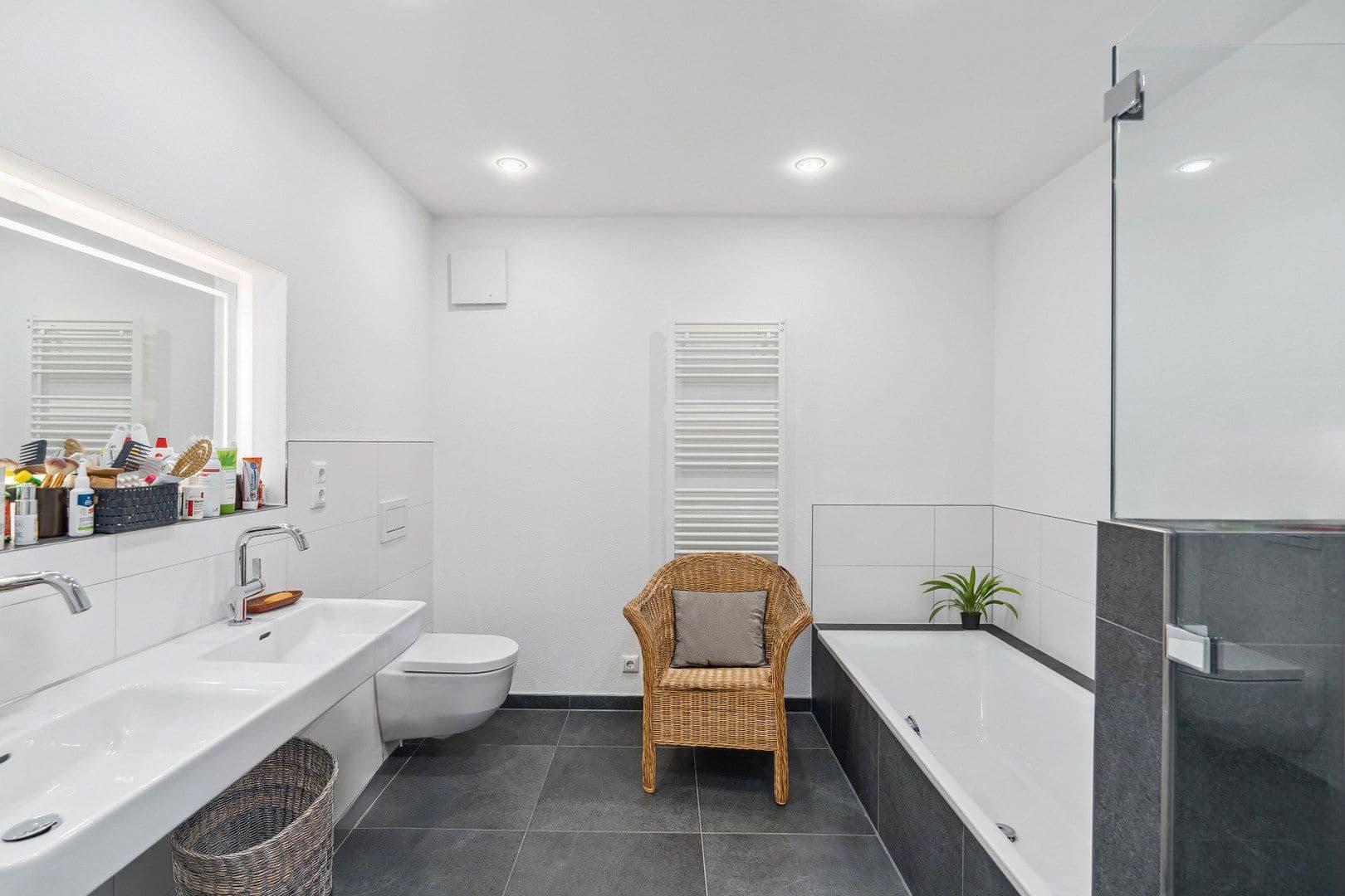 Prenájom bytu 4-izbový 135 m², Kirchstraße 3, Langenargen, Bádensko-Wurttembersko Prenájom bytu 4-izbový 135 m², Kirchstraße 3, Langenargen, Bádensko-Wurttembersko