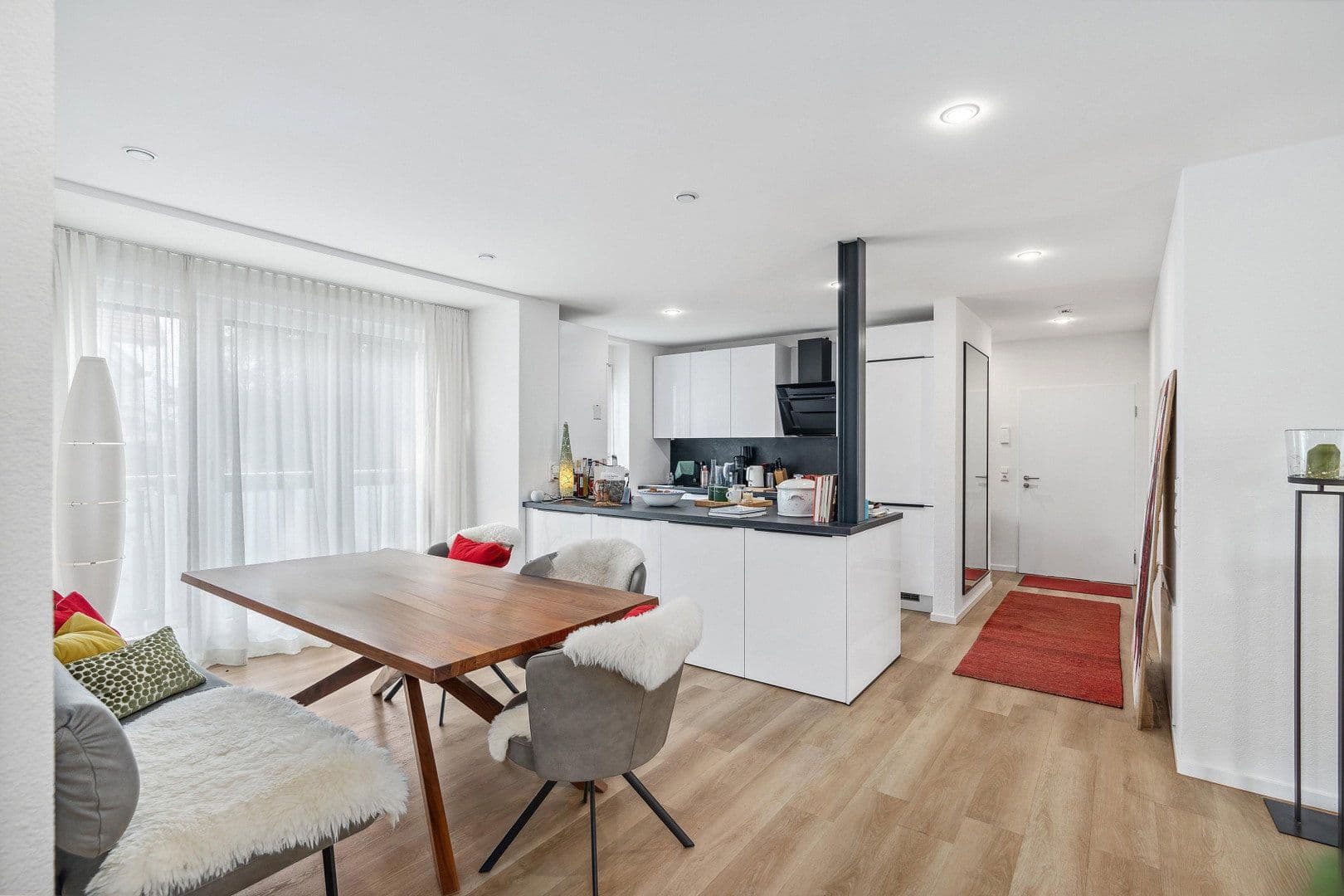 Prenájom bytu 4-izbový 135 m², Kirchstraße 3, Langenargen, Bádensko-Wurttembersko Prenájom bytu 4-izbový 135 m², Kirchstraße 3, Langenargen, Bádensko-Wurttembersko