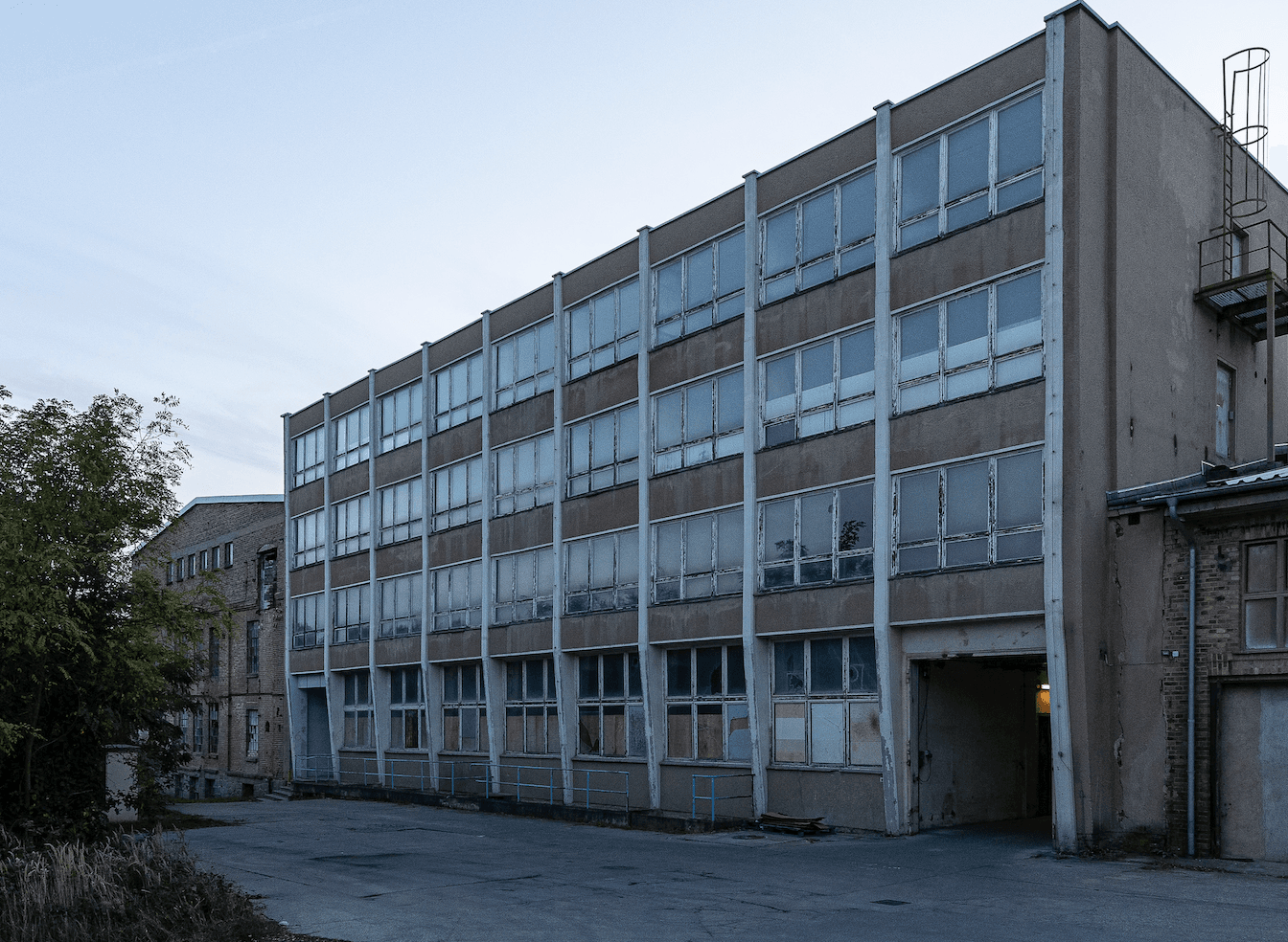 Predaj nebytového priestoru 4.995 m², Hermann-Schomburg-Str. 6, Großdubrau - Wulka Dubrawa, Sasko Predaj nebytového priestoru 4.995 m², Hermann-Schomburg-Str. 6, Großdubrau - Wulka Dubrawa, Sasko