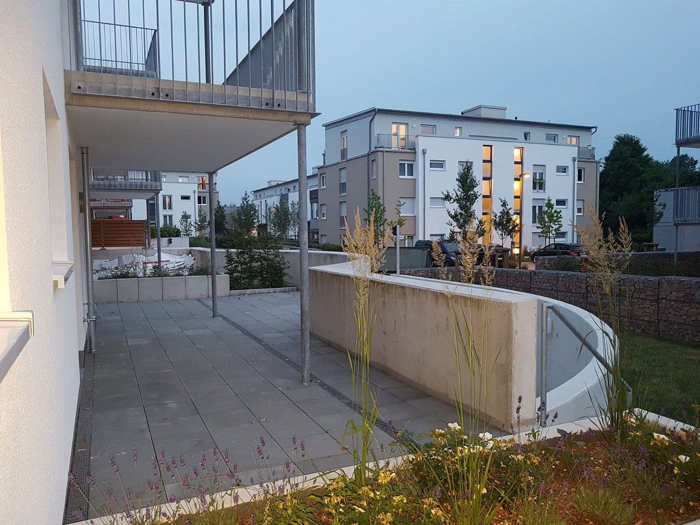 Prenájom bytu 2-izbový 80 m², Hertha-Genzmer-Strasse 57, Wiesbaden, Hesensko Prenájom bytu 2-izbový 80 m², Hertha-Genzmer-Strasse 57, Wiesbaden, Hesensko