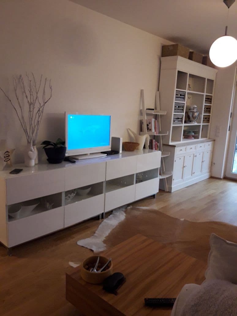 Prenájom bytu 2-izbový 80 m², Hertha-Genzmer-Strasse 57, Wiesbaden, Hesensko Prenájom bytu 2-izbový 80 m², Hertha-Genzmer-Strasse 57, Wiesbaden, Hesensko
