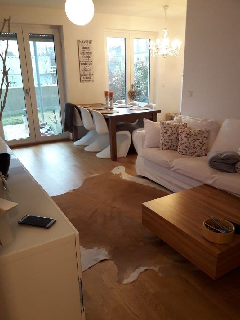 Prenájom bytu 2-izbový 80 m², Hertha-Genzmer-Strasse 57, Wiesbaden, Hesensko Prenájom bytu 2-izbový 80 m², Hertha-Genzmer-Strasse 57, Wiesbaden, Hesensko